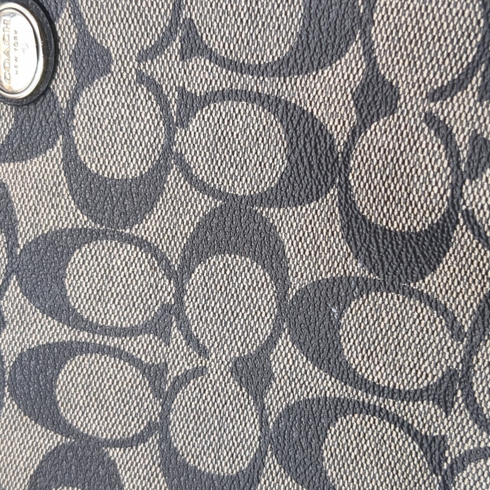 Coach canvas bag with removable pouch - Picture 16 of 16